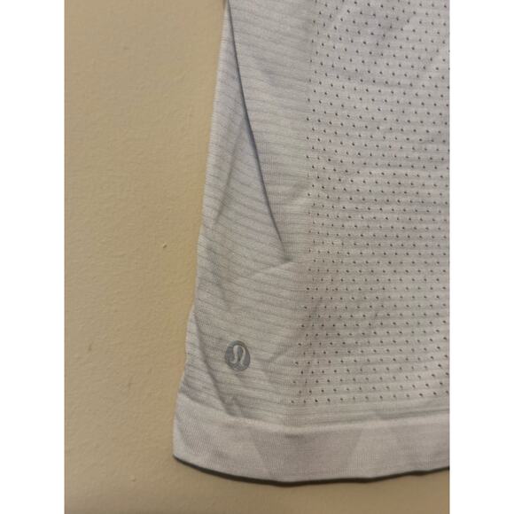 Lululemon Breeze By Sleeveless Muscle Crop Tank Silver Lilac/Silver Lilac Small - Picture 5 of 6